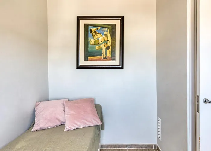 Pinamar Casa Con Piscina بيت للعطل *
